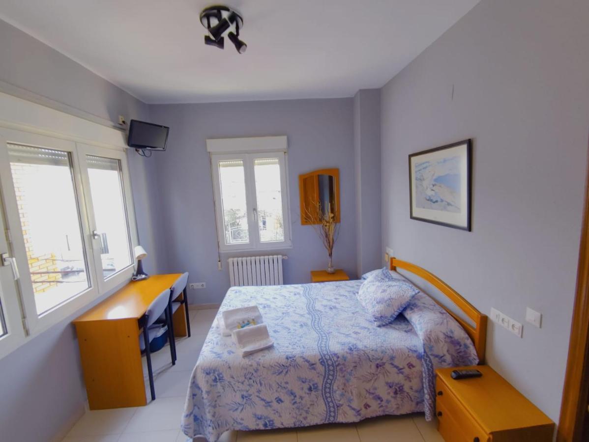 Hostal Monteclaro Ponferrada Exterior photo